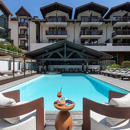 Le Refuge Des Aiglons Hotel 4*