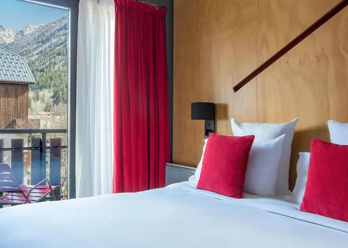 Les Aiglons Hotel