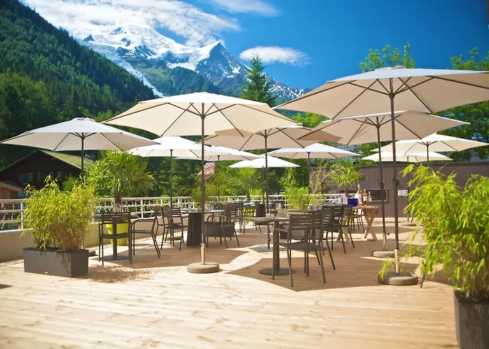 Les Aiglons Hotel